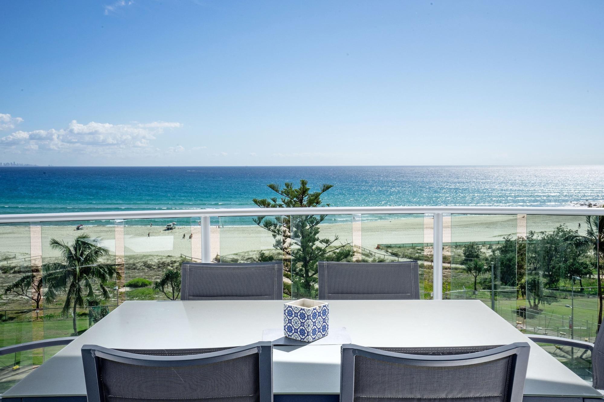 Reflection On The Sea Hotel Coolangatta Exterior photo