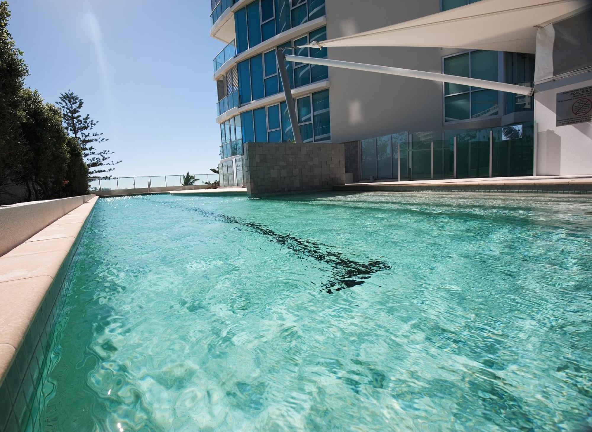 Reflection On The Sea Hotel Coolangatta Exterior photo