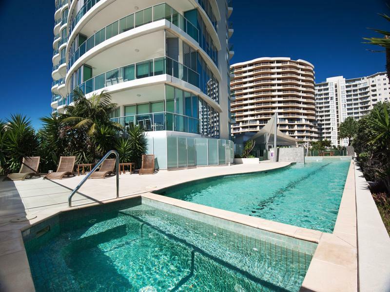 Reflection On The Sea Hotel Coolangatta Exterior photo